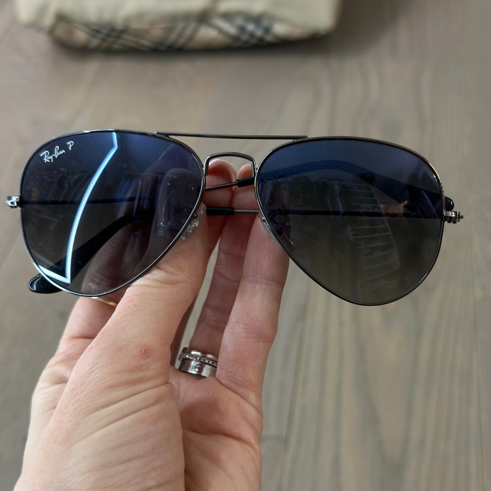 Ray Ban Black Aviator sunglasses - Picture 5 of 6